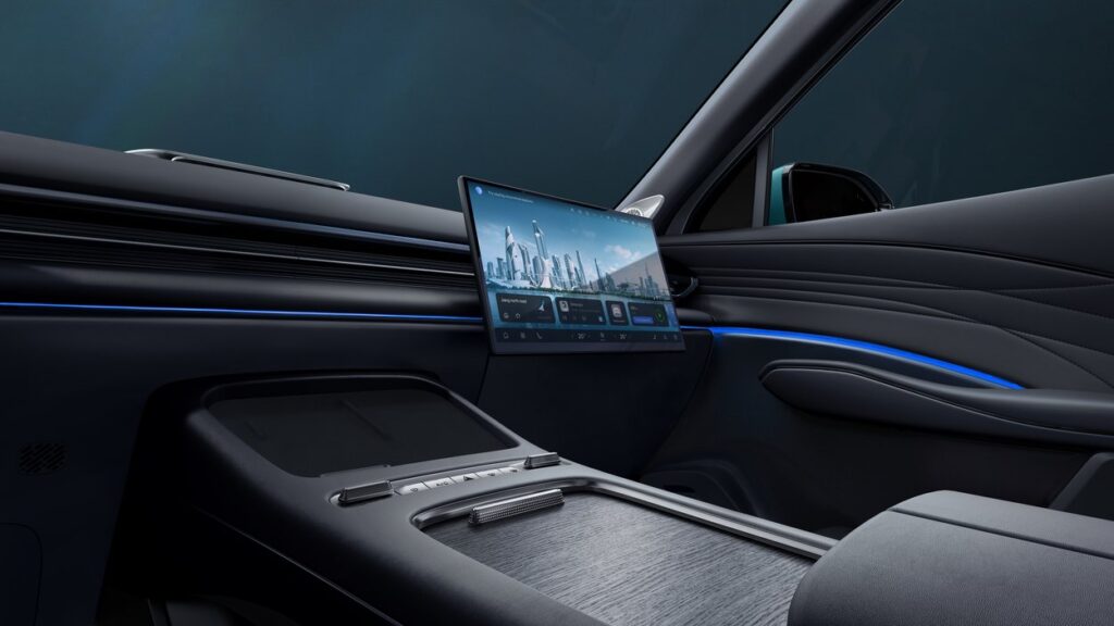 <strong>15.6-calowy przesuwany ekran&nbsp;</strong>